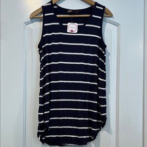 🔵 NWT Sheila Rose Stylish Navy and White Striped Tank Top Size Medium